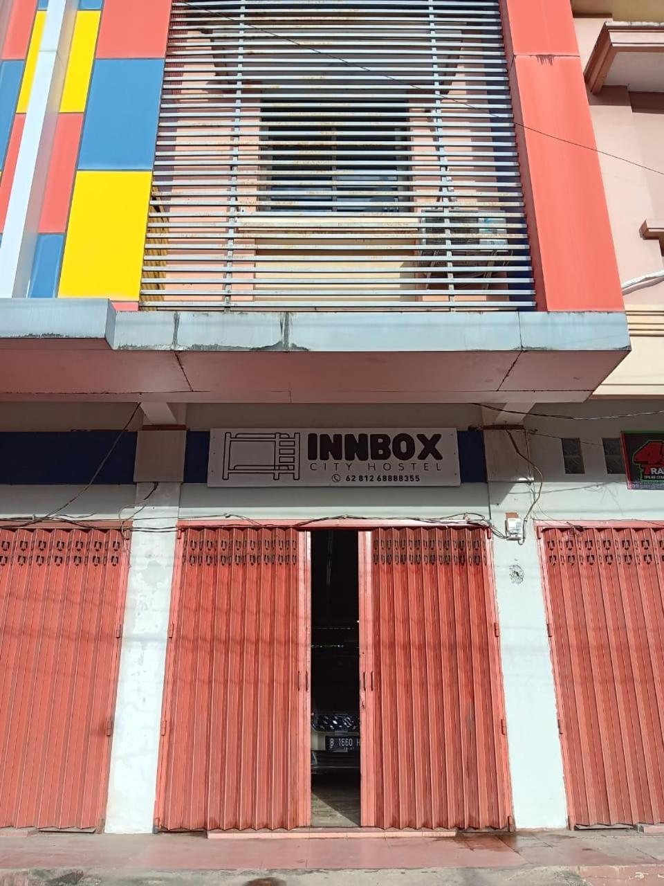 Innbox Hostel Sorong Exteriör bild