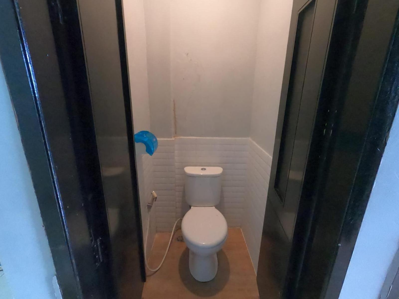 Innbox Hostel Sorong Exteriör bild