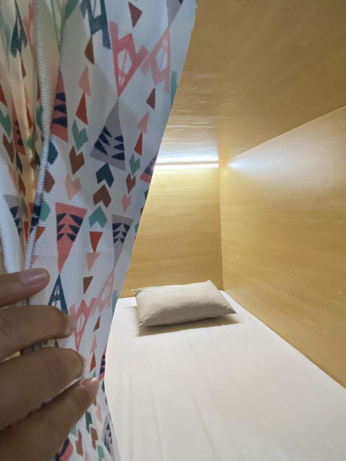Innbox Hostel Sorong Exteriör bild